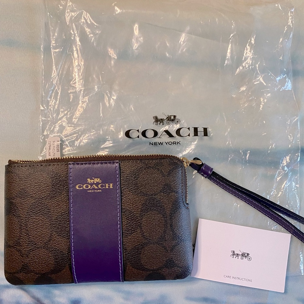 Coach Wristlet. Brand new